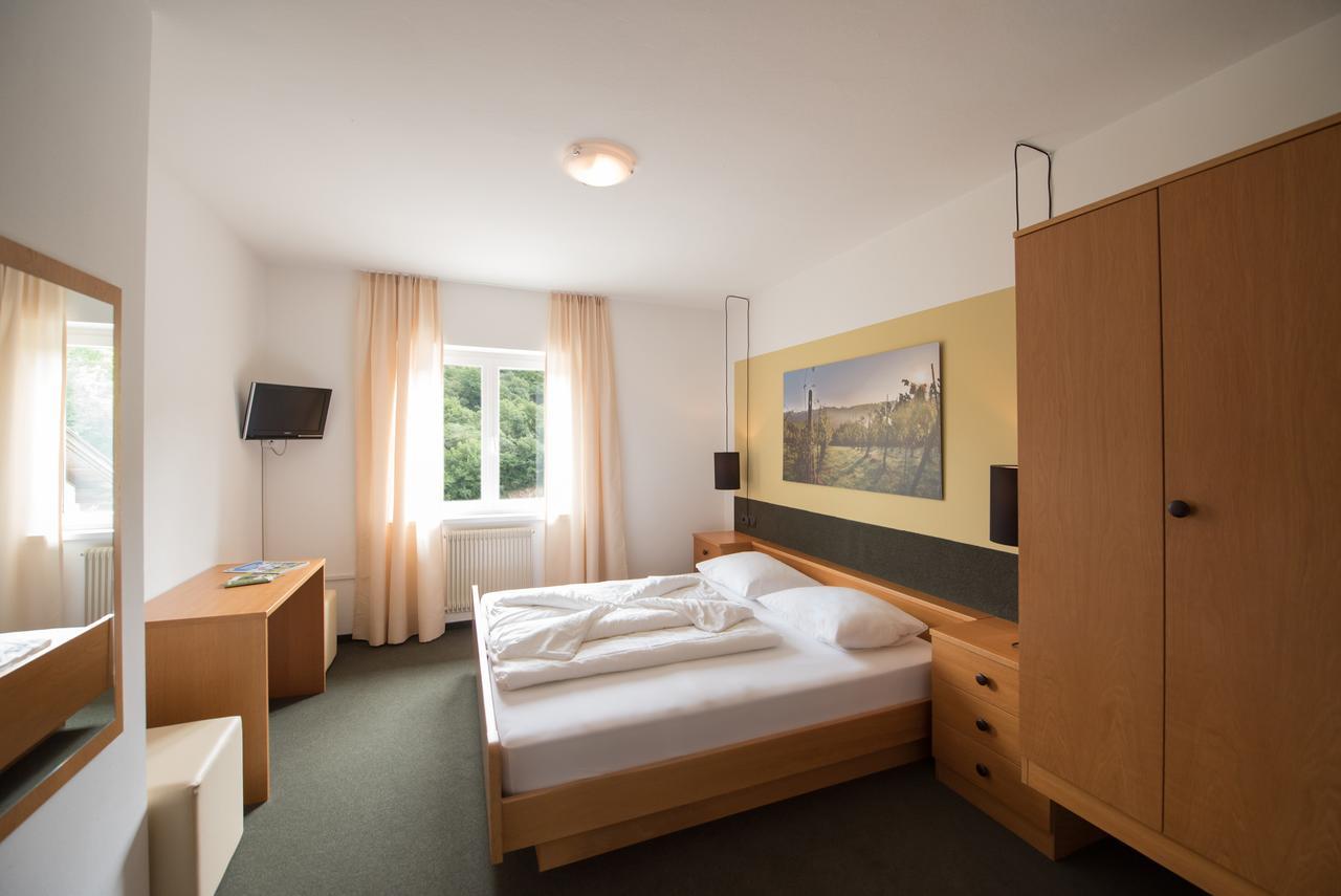 Hotel Sigmundskron Апп'яно-сулла-Страда-дель-Віно Екстер'єр фото